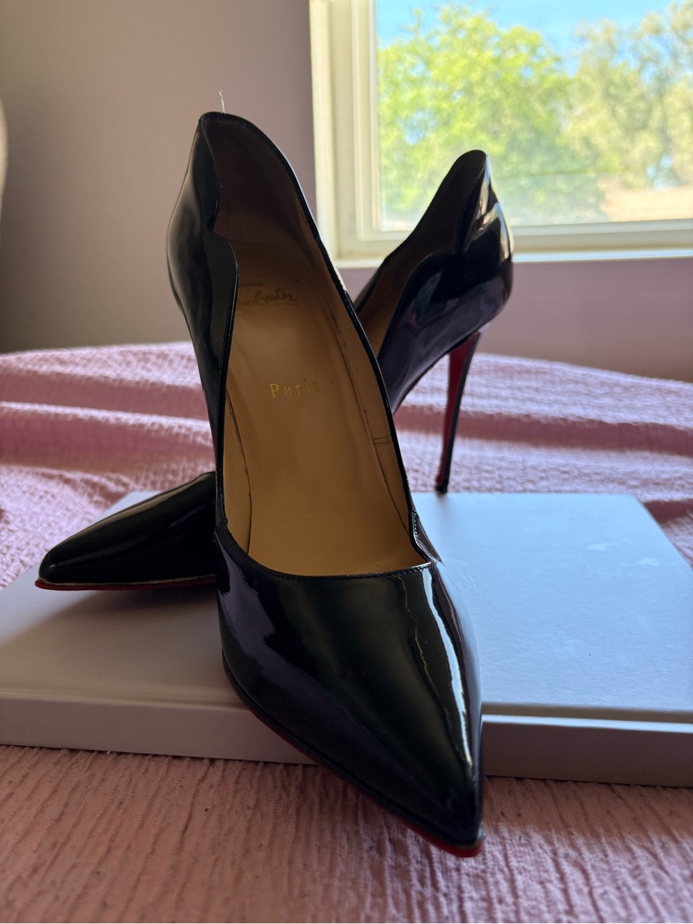 Louis Vuitton Black Patent Pointed-Toe High Heels